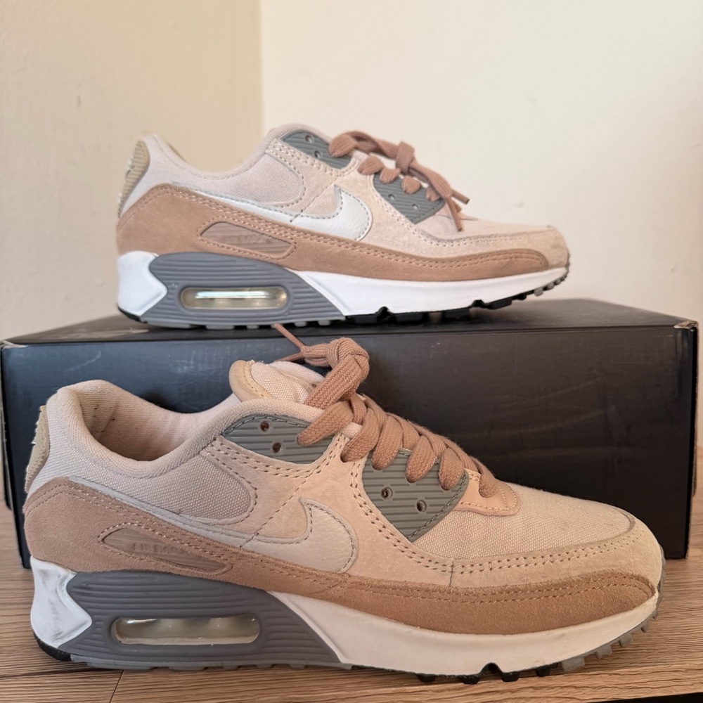 Nike Air Max Sneakers - Summit White & Sandrift